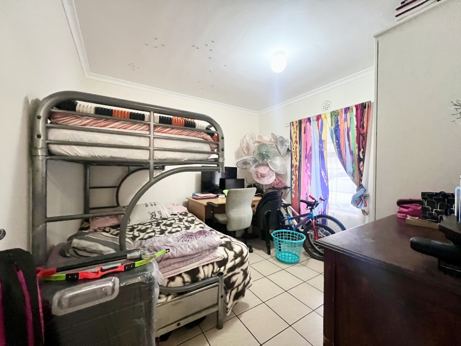 2 Bedroom Property for Sale in Parklands East Western Cape